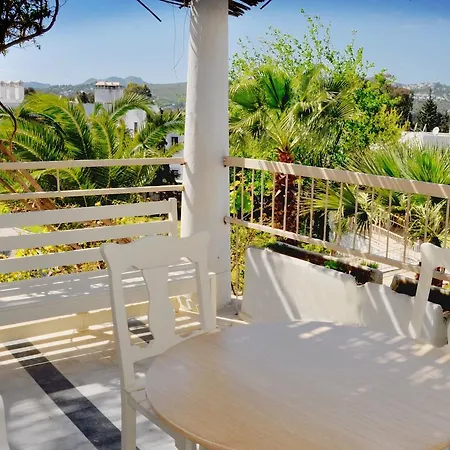 Ξενοδοχείο με διαμερίσματα Bitez Residence